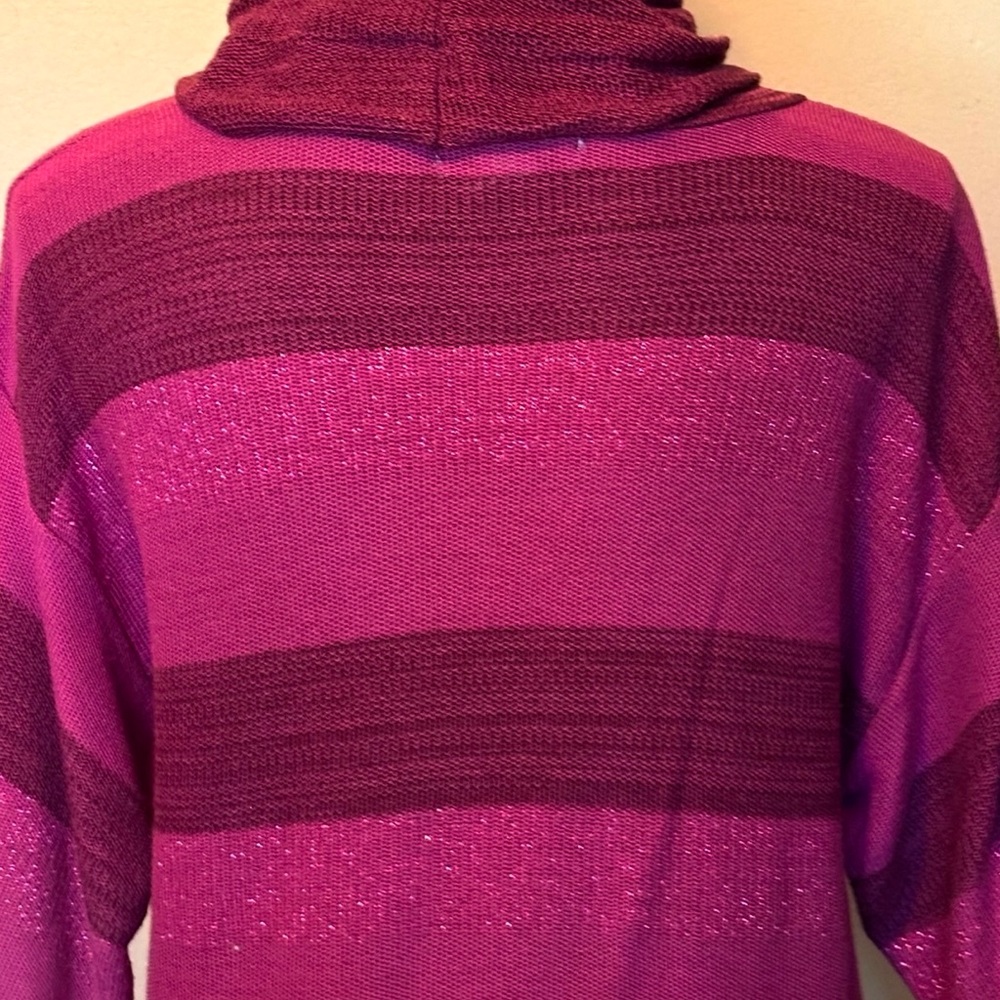 Pretty sweater - Picture 4 of 4